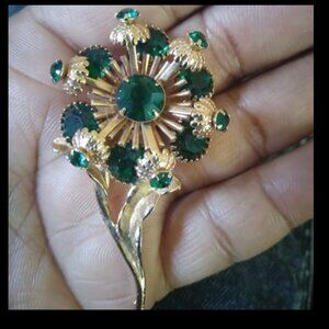 Vintage Green Rhinestone Flower Brooch unmarked green glass goldtone
